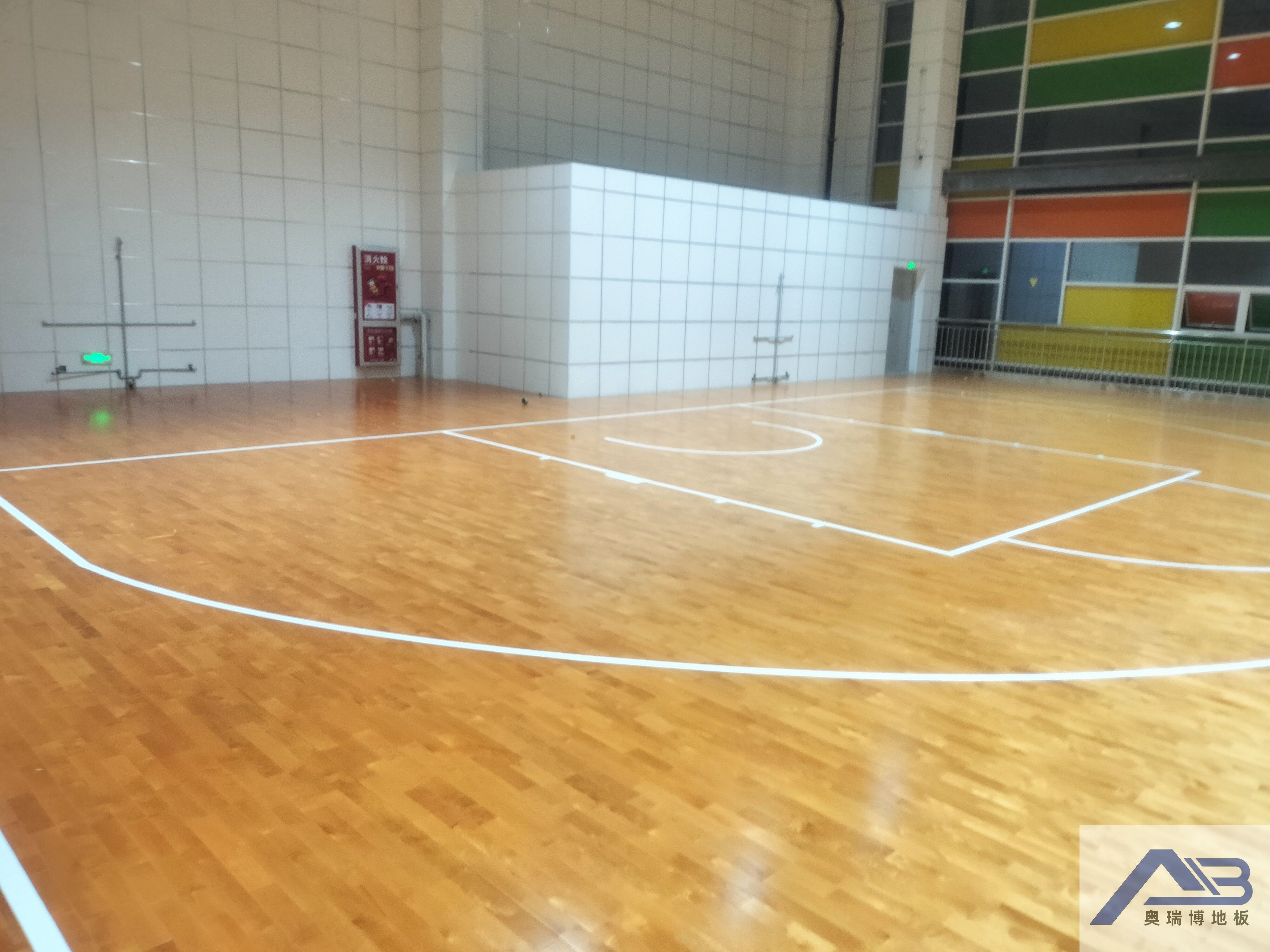 涞源县体育馆选择奥瑞博品牌的运动木地板作为地面材料